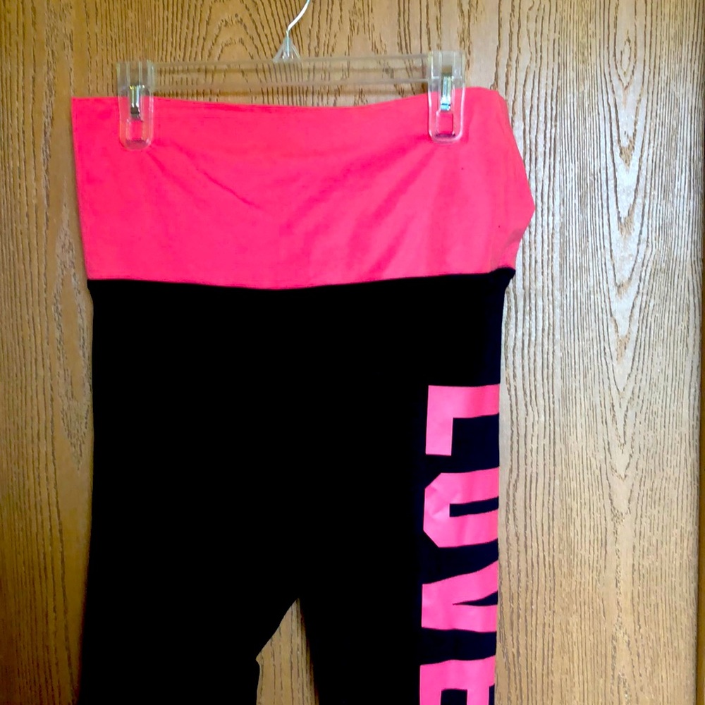 Brand New never worn Victoria’s Secret pink leggings